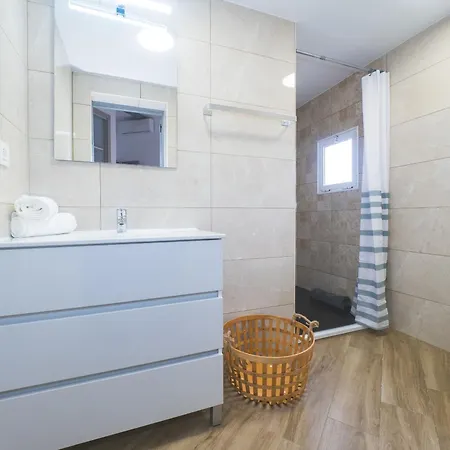 Cubo's Casa El Candil 6 Pax Holiday home *